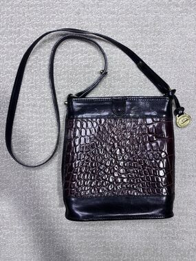 VTG Brahmin Croc Embossed Leather Bucket CrossBody Bag Old Money Quiet Luxury